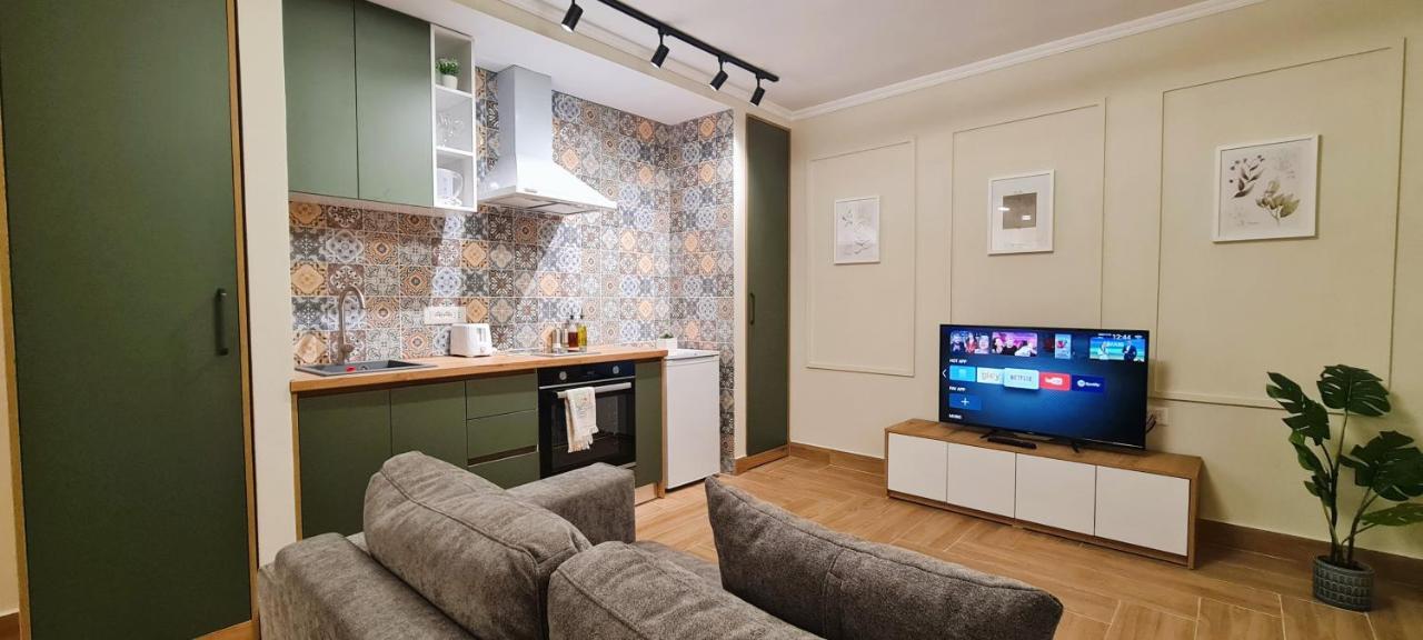 2V1 - Center Apartment 4 Тирана Экстерьер фото
