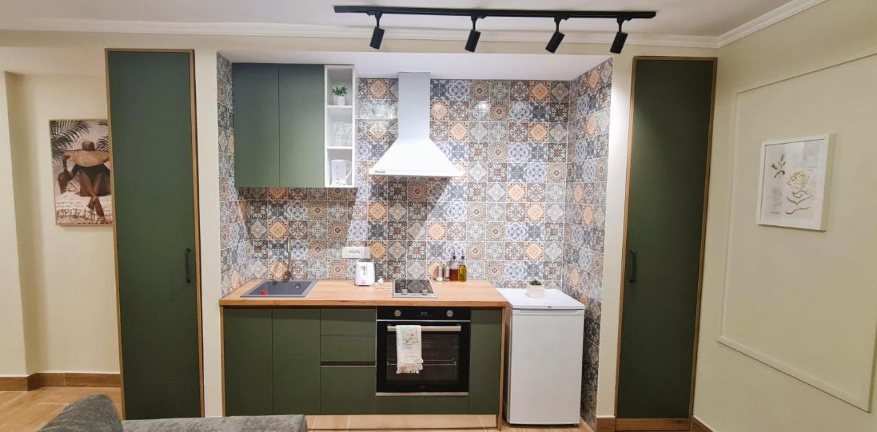 2V1 - Center Apartment 4 Тирана Экстерьер фото